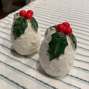 Vintage Lefton White Red Holly Berries Salt Pepper Shakers